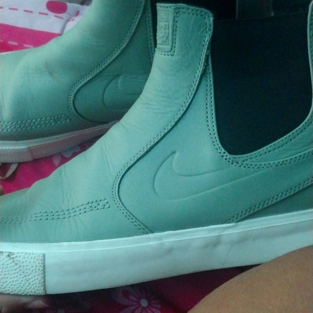 Men's mike shoes 10.5